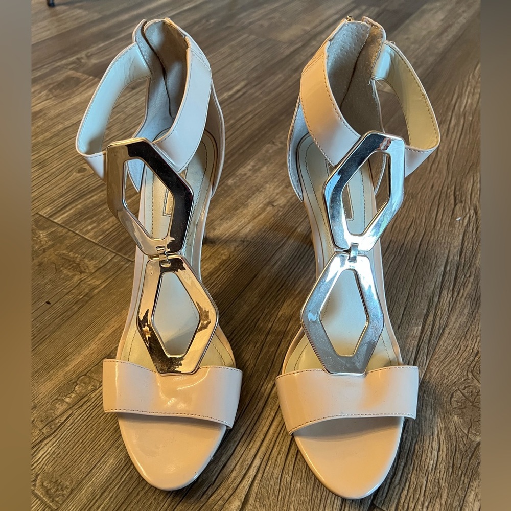 BCBG Nude Heels. size 9.5